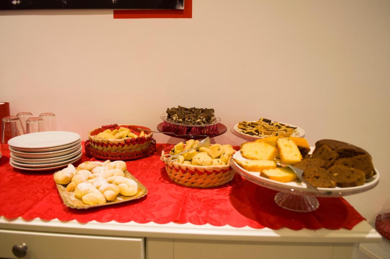 Relais Cola Di Rienzo Bed & Breakfast Rome Exterior photo